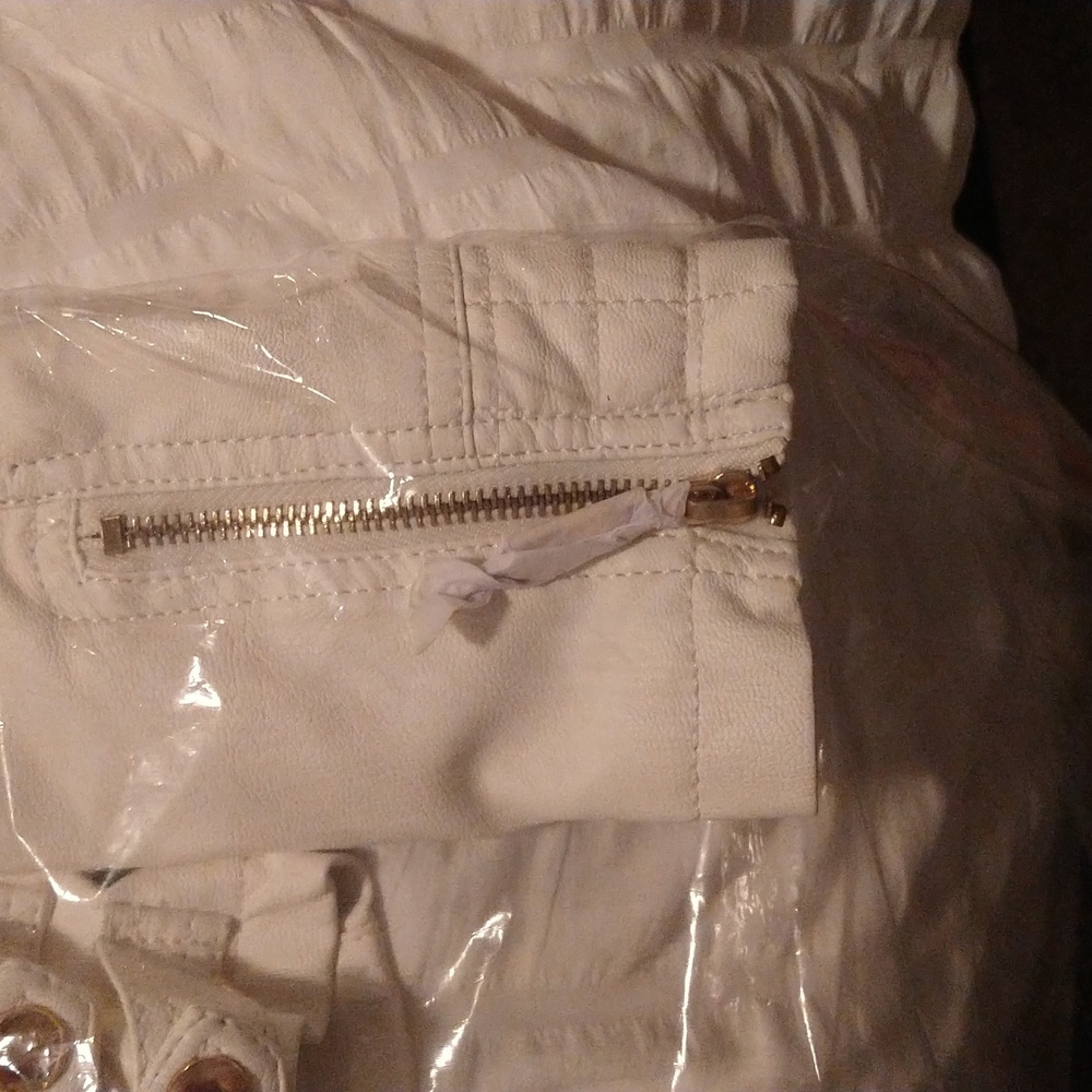 Jacket - Picture 14 of 16